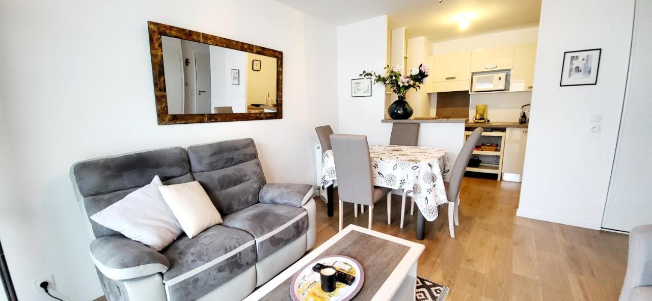 Appartement Moderne Finement Decore Avec Balcon A Vannes Centre ภายนอก รูปภาพ