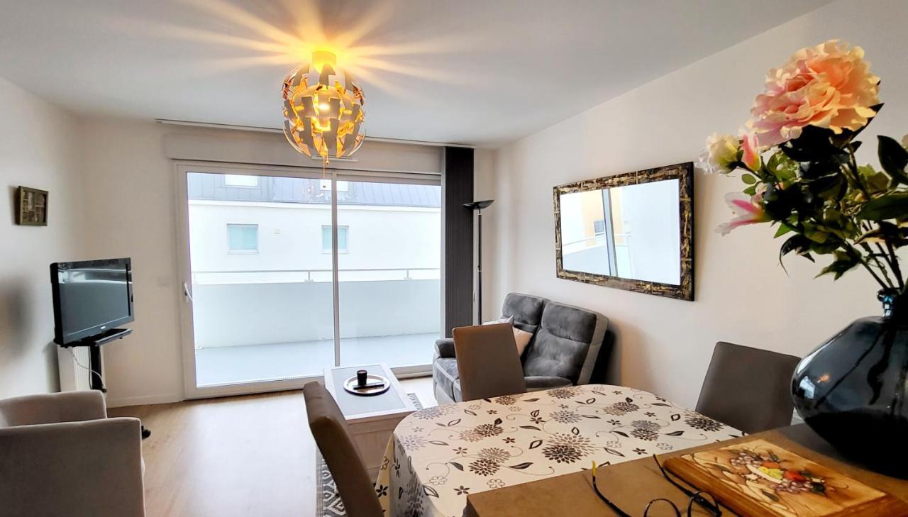 Appartement Moderne Finement Decore Avec Balcon A Vannes Centre ภายนอก รูปภาพ